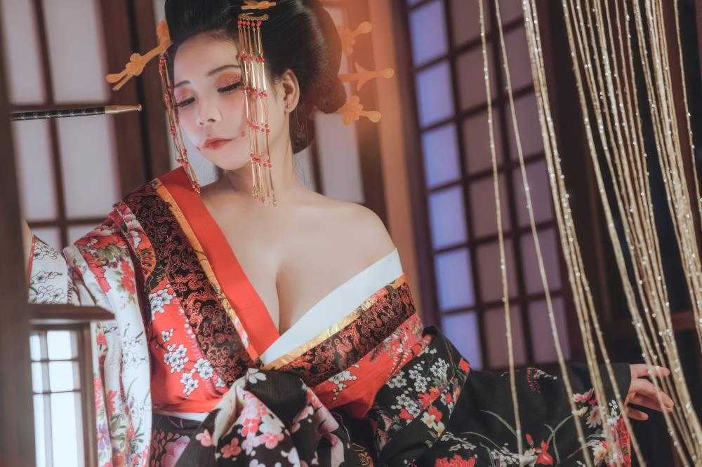 无颜小天使wy - 花魁 [15P/174M] 2